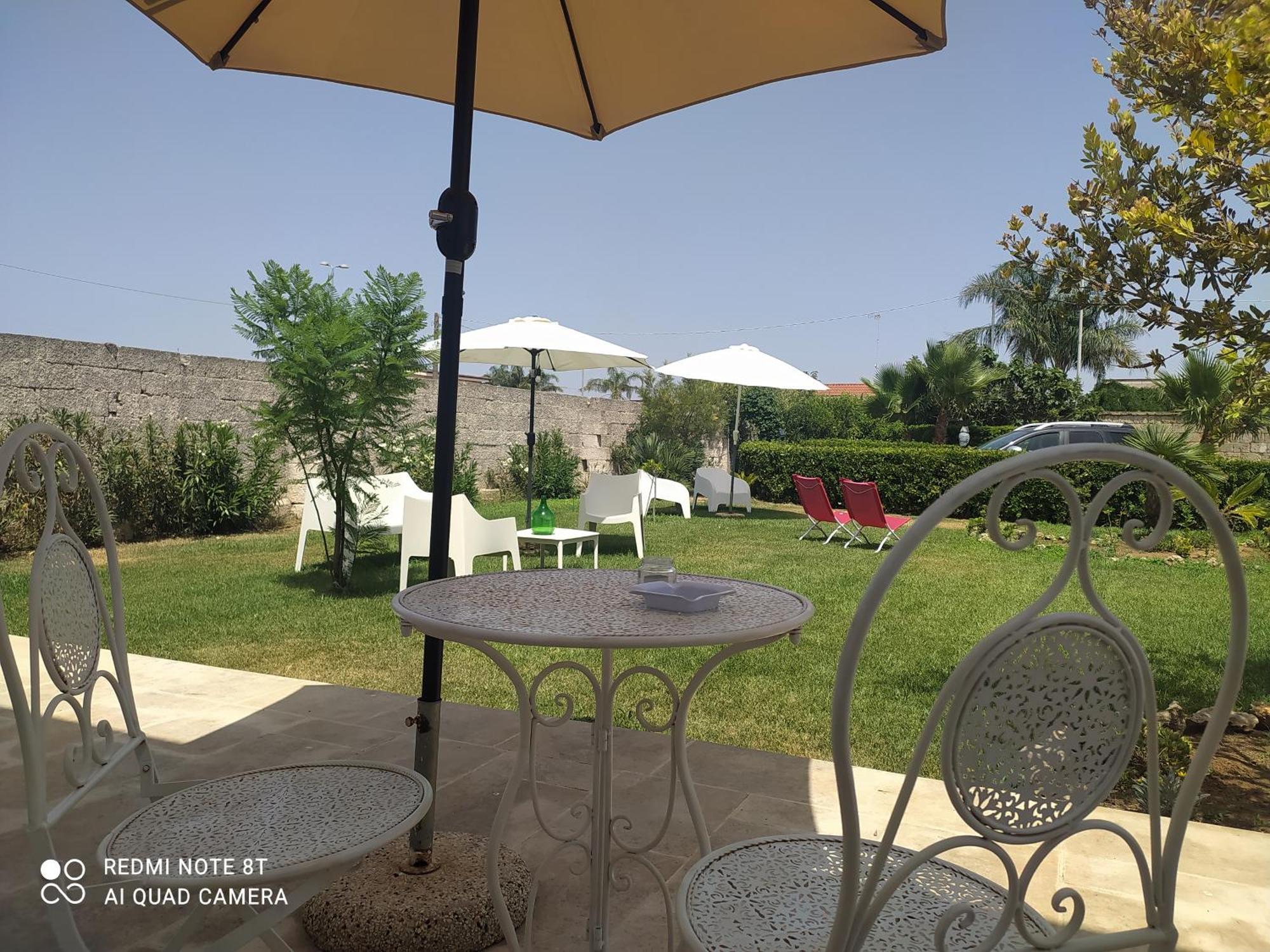 Li Curti B&B Melissano Buitenkant foto