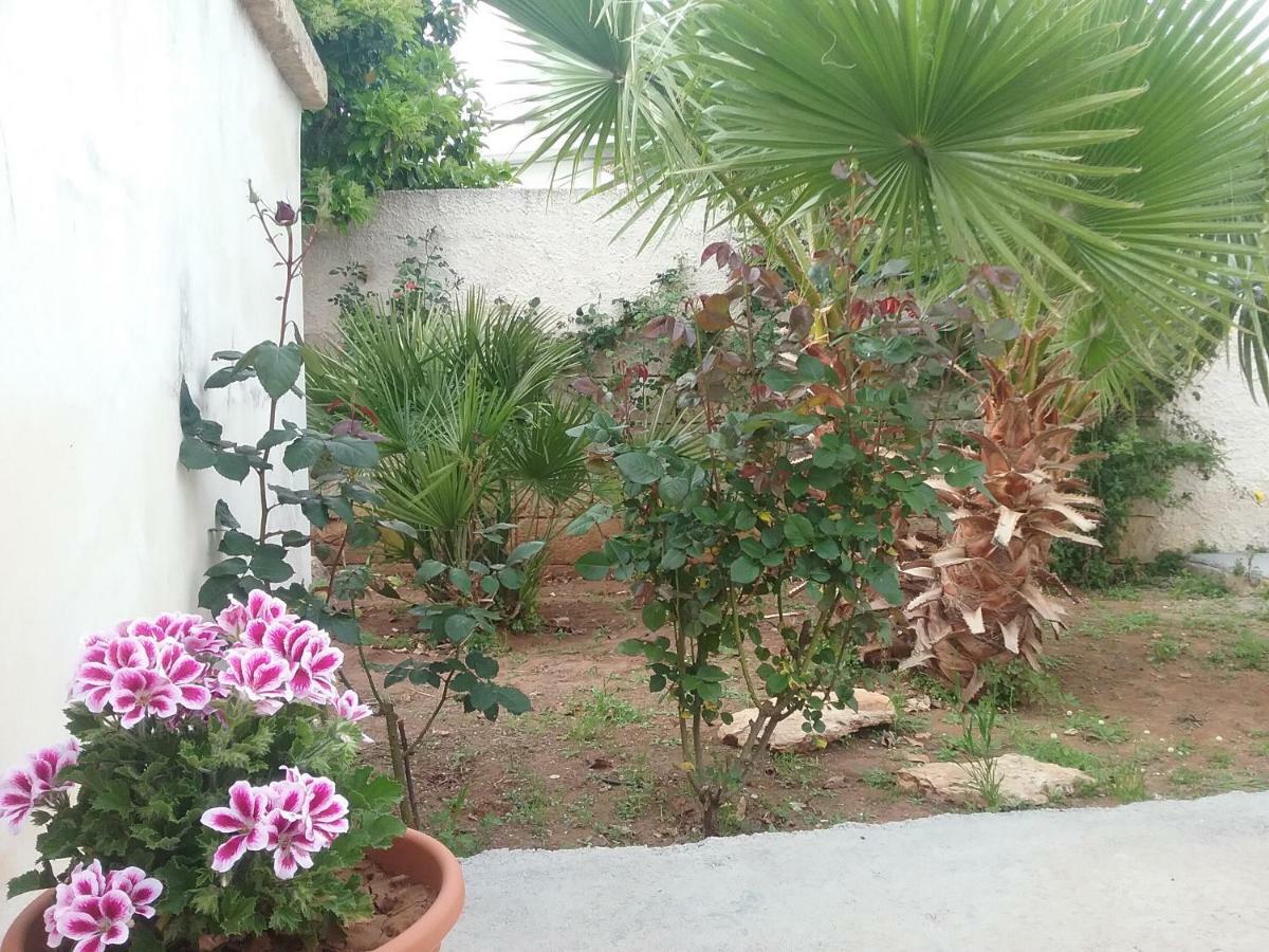 Li Curti B&B Melissano Buitenkant foto